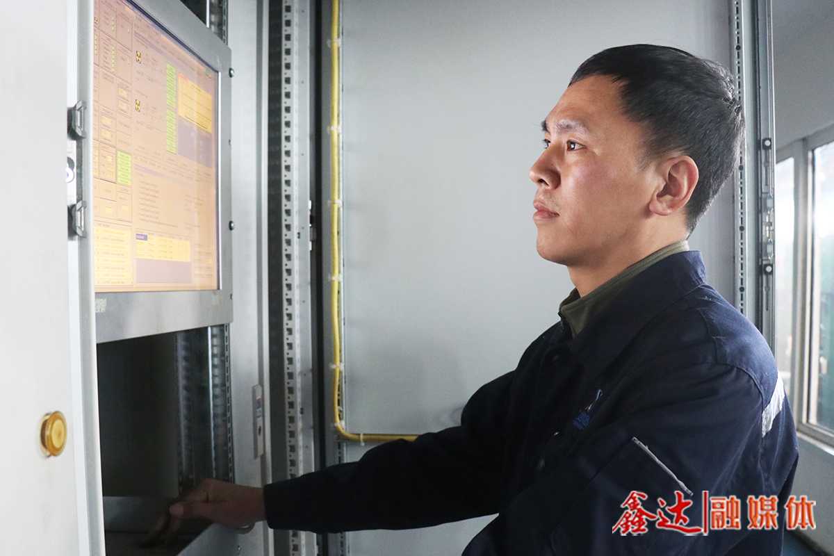 Xinda Story Hu Jianhua: The "technical control" for the production line to plug in automation wings!